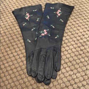 Oberon Black Floral Embroidered Leather Gloves